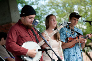  Angus L., Joelle and Angus Mac